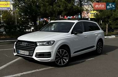 Позашляховик / Кросовер Audi Q7 2017 в Одесі