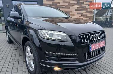 Позашляховик / Кросовер Audi Q7 2012 в 