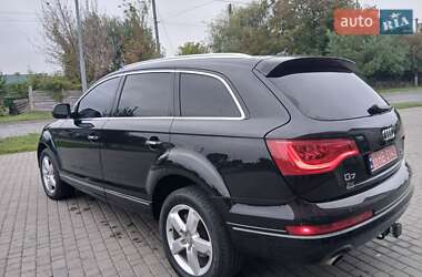 Позашляховик / Кросовер Audi Q7 2012 в 