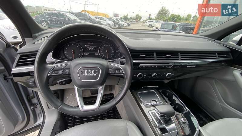 Позашляховик / Кросовер Audi Q7 2016 в Ужгороді