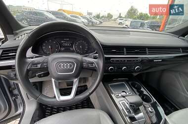 Позашляховик / Кросовер Audi Q7 2016 в 