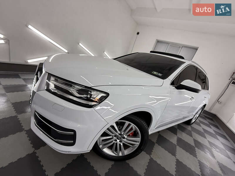 Позашляховик / Кросовер Audi Q7 2018 в Трускавці