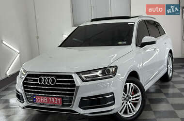 Позашляховик / Кросовер Audi Q7 2018 в 