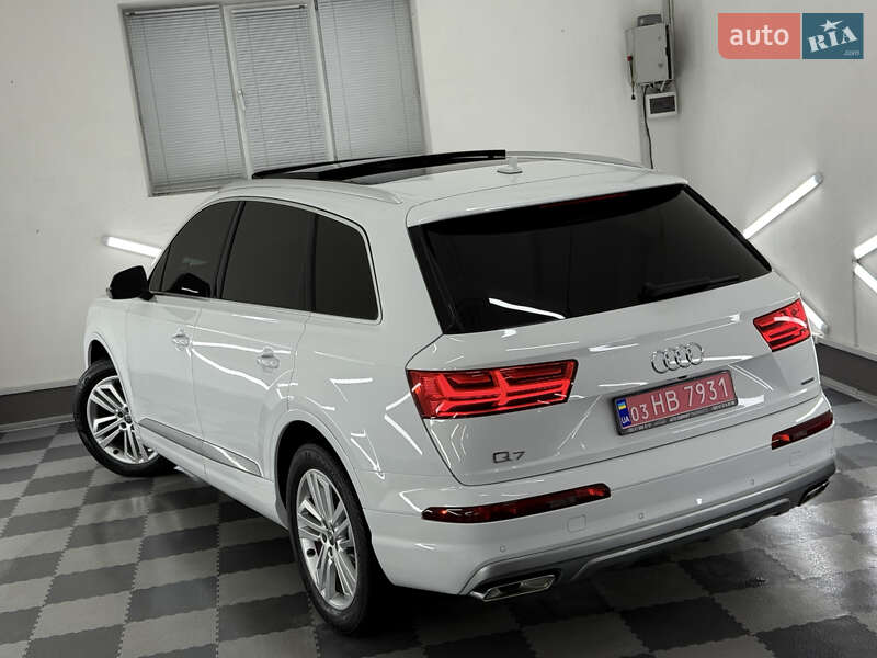 Позашляховик / Кросовер Audi Q7 2018 в Трускавці
