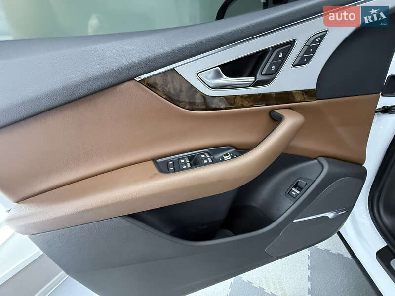 Позашляховик / Кросовер Audi Q7 2018 в Трускавці