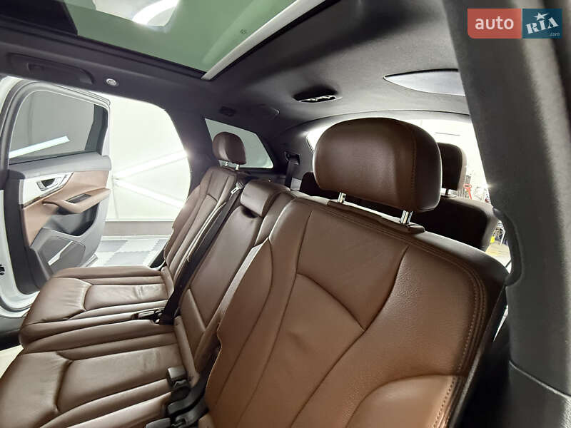 Позашляховик / Кросовер Audi Q7 2018 в Трускавці