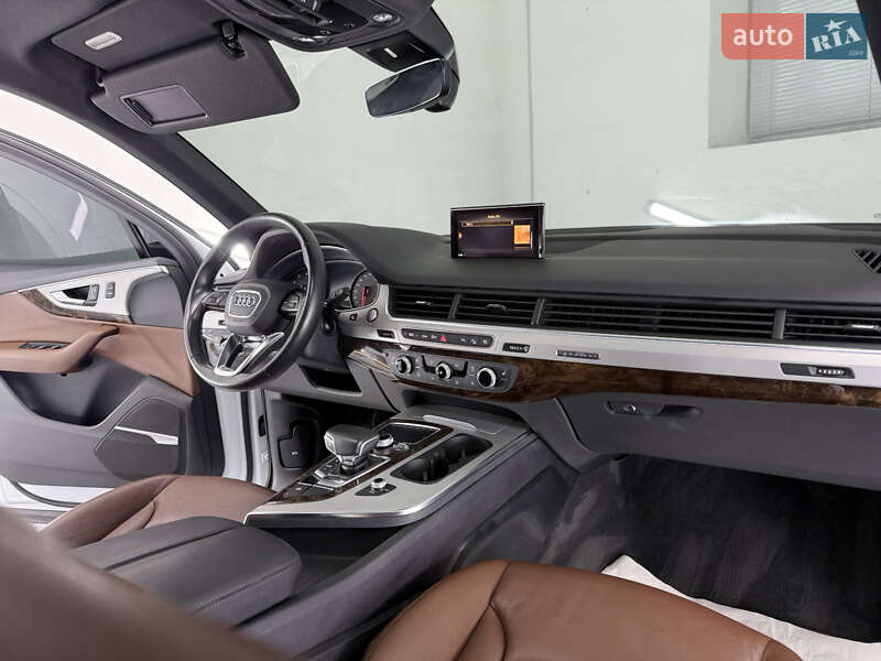 Позашляховик / Кросовер Audi Q7 2018 в Трускавці