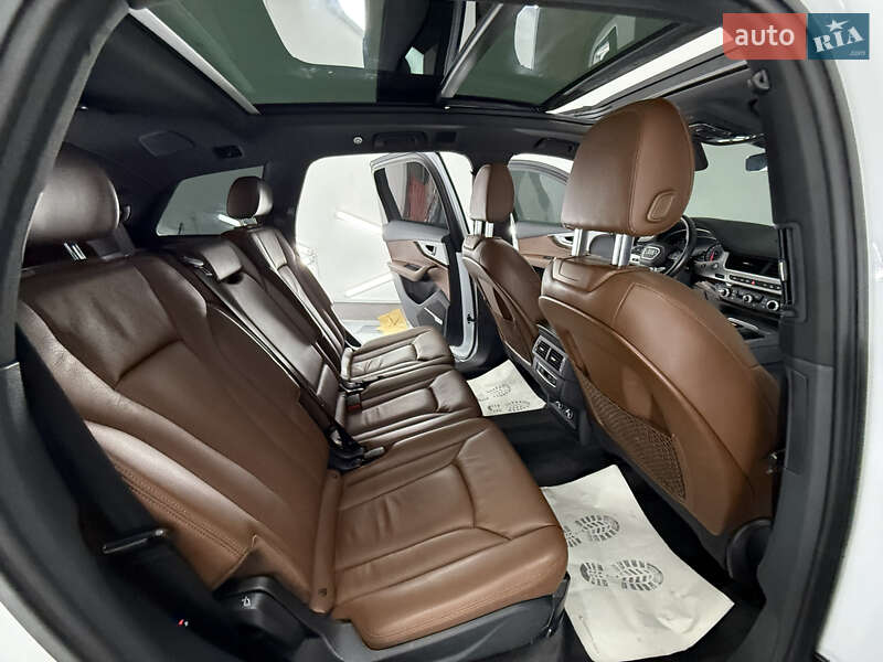 Позашляховик / Кросовер Audi Q7 2018 в Трускавці