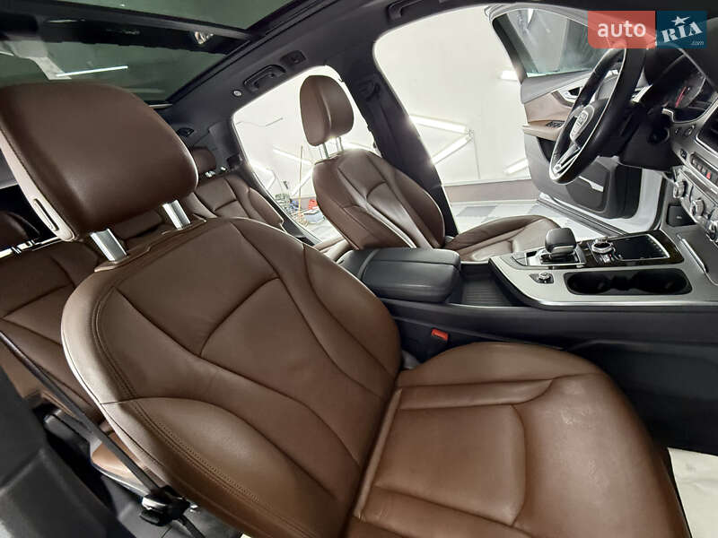 Позашляховик / Кросовер Audi Q7 2018 в Трускавці