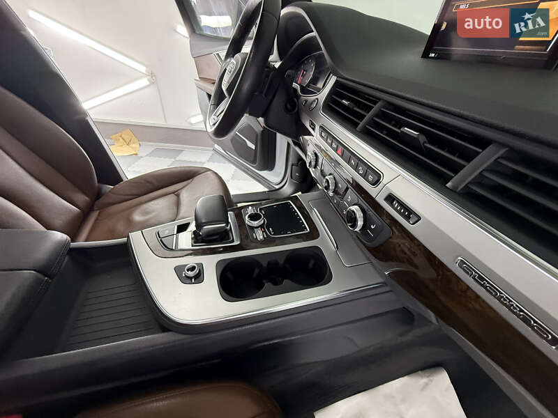 Позашляховик / Кросовер Audi Q7 2018 в Трускавці