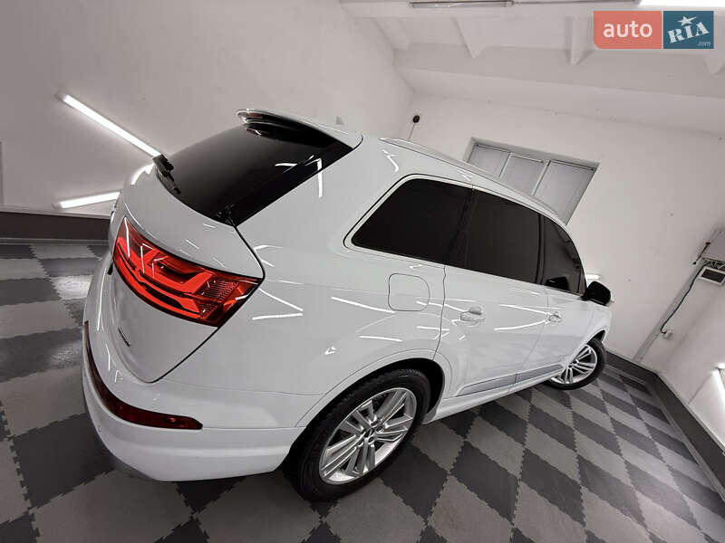Позашляховик / Кросовер Audi Q7 2018 в Трускавці
