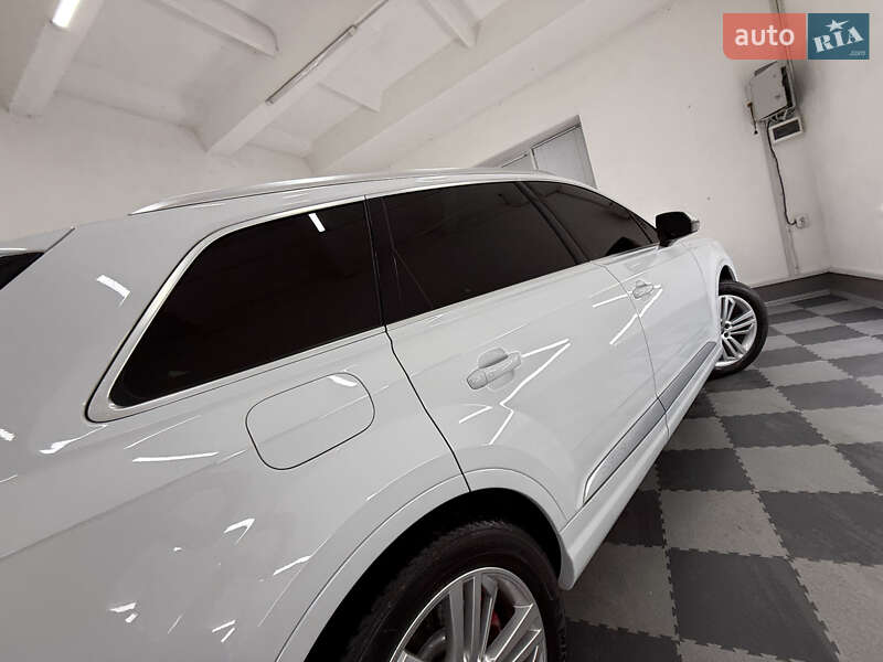 Позашляховик / Кросовер Audi Q7 2018 в Трускавці