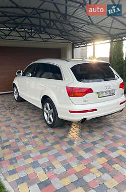 Позашляховик / Кросовер Audi Q7 2008 в 