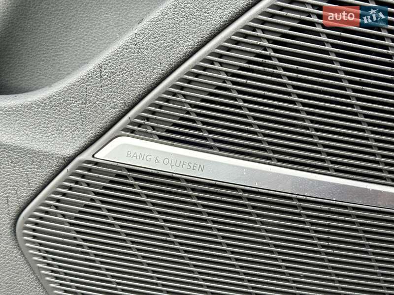 Позашляховик / Кросовер Audi Q7 2021 в Дніпрі