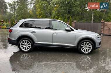 Внедорожник / Кроссовер Audi Q7 2022 в 