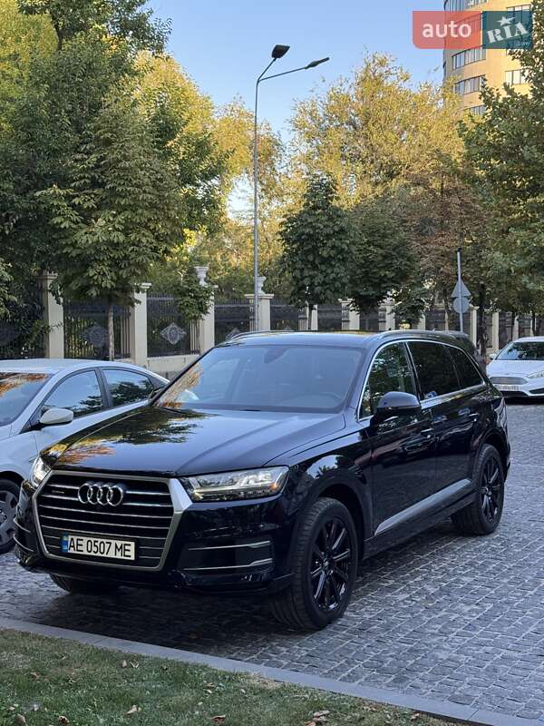 Внедорожник / Кроссовер Audi Q7 2016 в Днепре