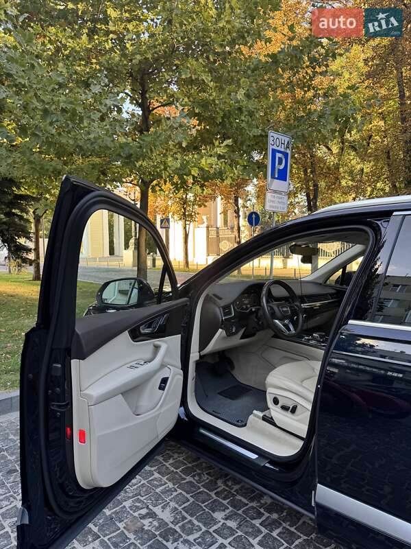 Внедорожник / Кроссовер Audi Q7 2016 в Днепре