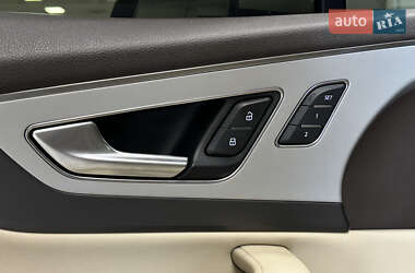 Позашляховик / Кросовер Audi Q7 2018 в 