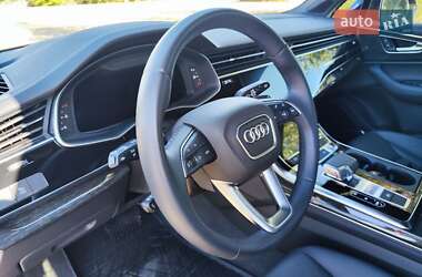 Позашляховик / Кросовер Audi Q7 2023 в 