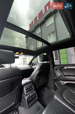 Позашляховик / Кросовер Audi Q7 2012 в 