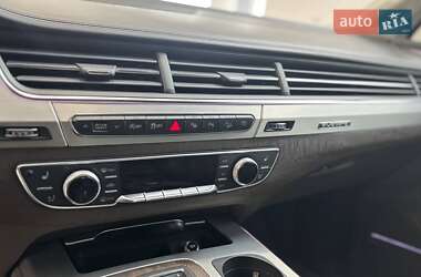 Внедорожник / Кроссовер Audi Q7 2019 в 