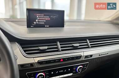Внедорожник / Кроссовер Audi Q7 2019 в 