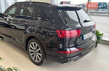 Внедорожник / Кроссовер Audi Q7 2019 в 