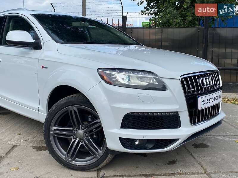 Позашляховик / Кросовер Audi Q7 2015 в Києві