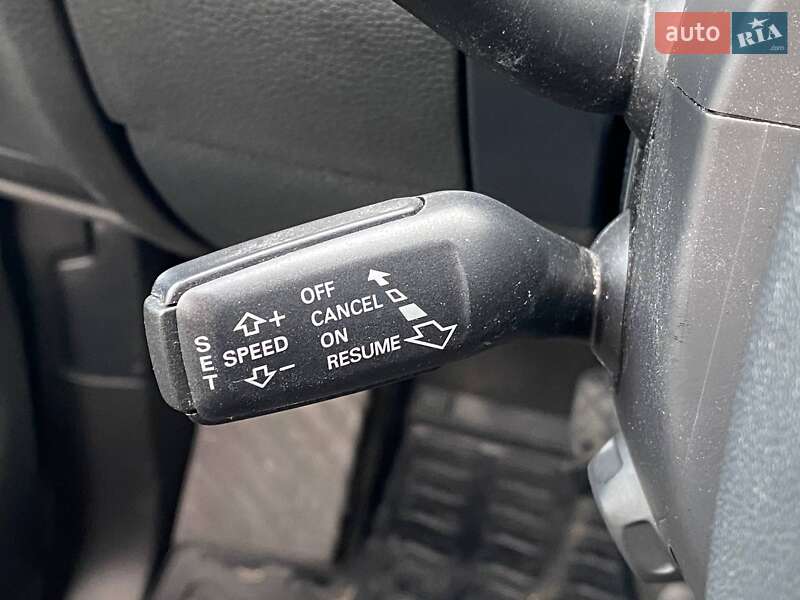 Позашляховик / Кросовер Audi Q7 2015 в Києві