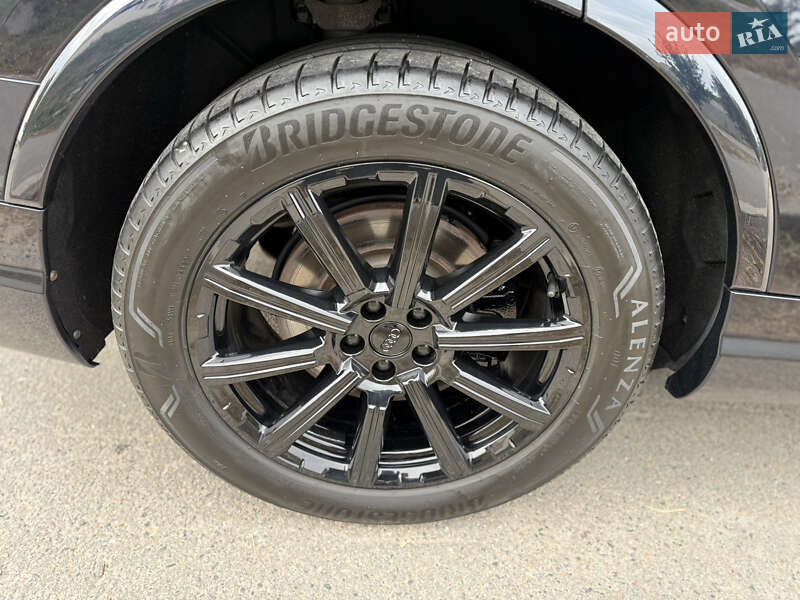 Позашляховик / Кросовер Audi Q7 2016 в Харкові