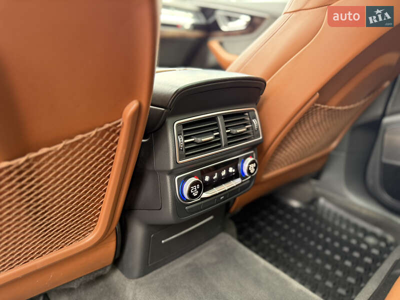 Позашляховик / Кросовер Audi Q7 2016 в Харкові