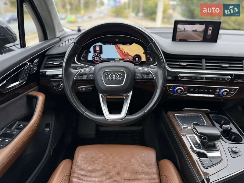 Позашляховик / Кросовер Audi Q7 2016 в Харкові