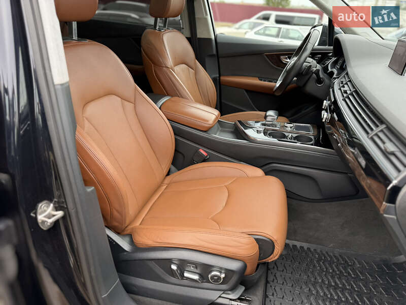 Позашляховик / Кросовер Audi Q7 2016 в Харкові