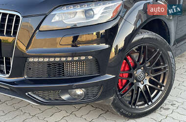 Внедорожник / Кроссовер Audi Q7 2014 в 