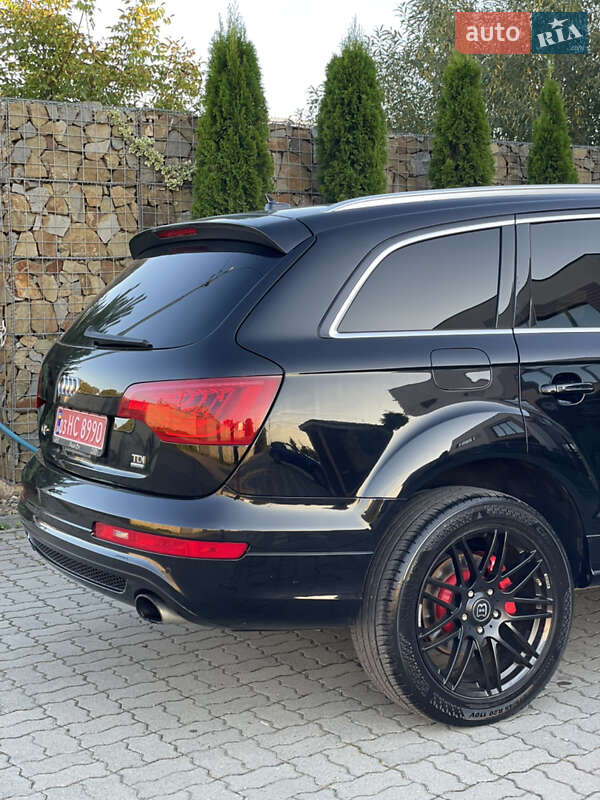 Позашляховик / Кросовер Audi Q7 2014 в Стрию