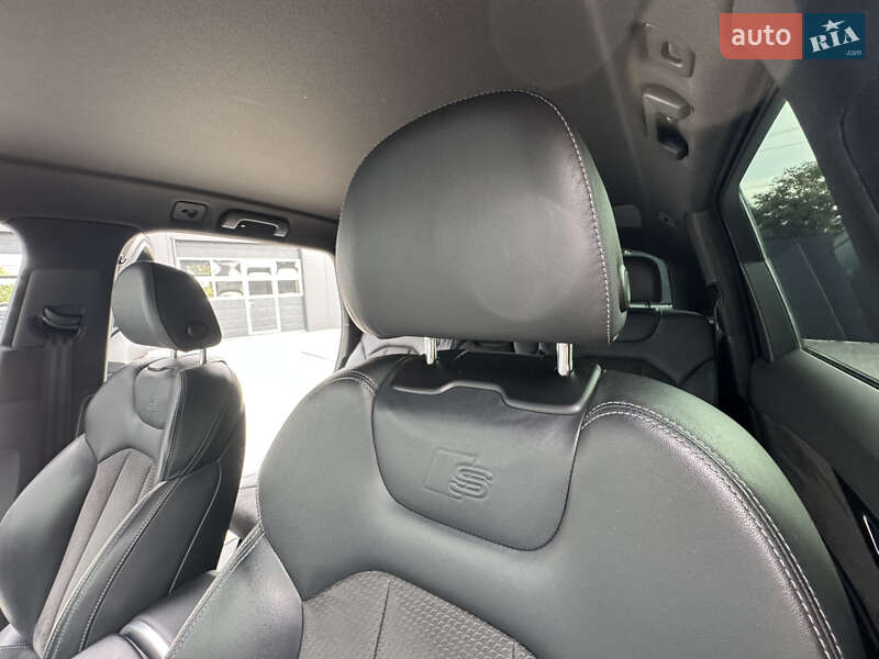 Позашляховик / Кросовер Audi Q7 2020 в Мукачевому
