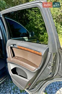 Внедорожник / Кроссовер Audi Q7 2012 в 