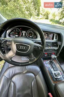 Внедорожник / Кроссовер Audi Q7 2012 в 