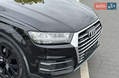 Внедорожник / Кроссовер Audi Q7 2015 в 