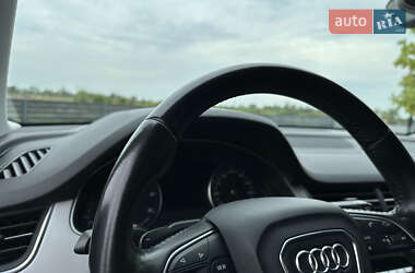 Внедорожник / Кроссовер Audi Q7 2015 в 