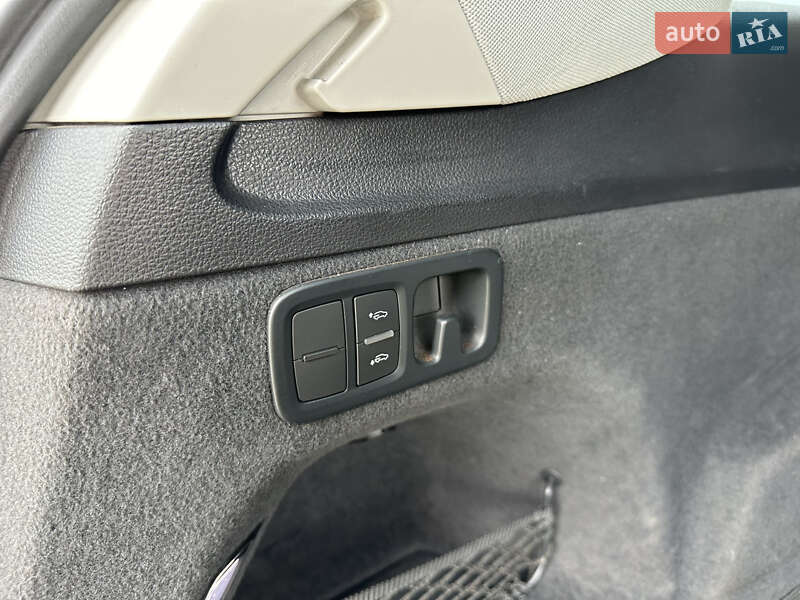 Внедорожник / Кроссовер Audi Q7 2015 в Мукачево