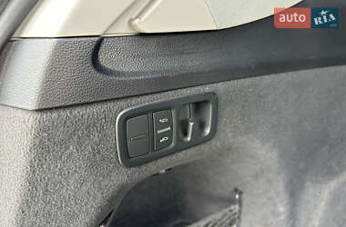 Внедорожник / Кроссовер Audi Q7 2015 в 