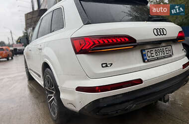 Внедорожник / Кроссовер Audi Q7 2021 в 