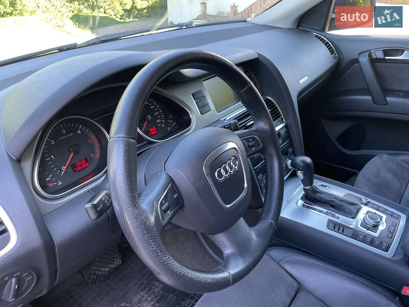 Внедорожник / Кроссовер Audi Q7 2009 в Тернополе