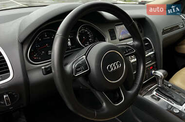 Внедорожник / Кроссовер Audi Q7 2015 в 