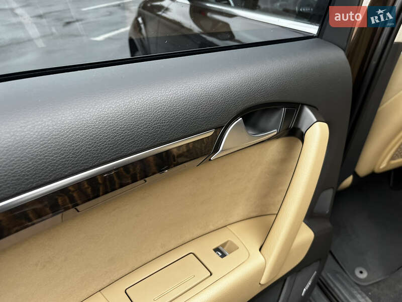 Позашляховик / Кросовер Audi Q7 2015 в Одесі