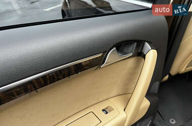 Внедорожник / Кроссовер Audi Q7 2015 в 