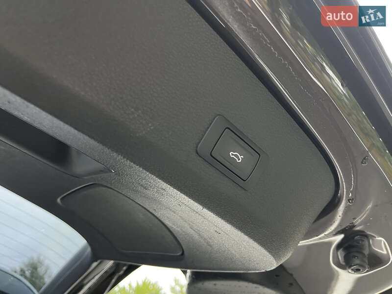 Позашляховик / Кросовер Audi Q7 2015 в Одесі