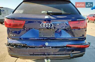 Внедорожник / Кроссовер Audi Q7 2019 в 