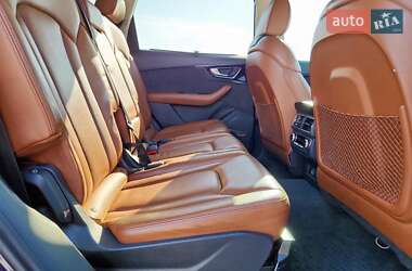 Внедорожник / Кроссовер Audi Q7 2019 в 
